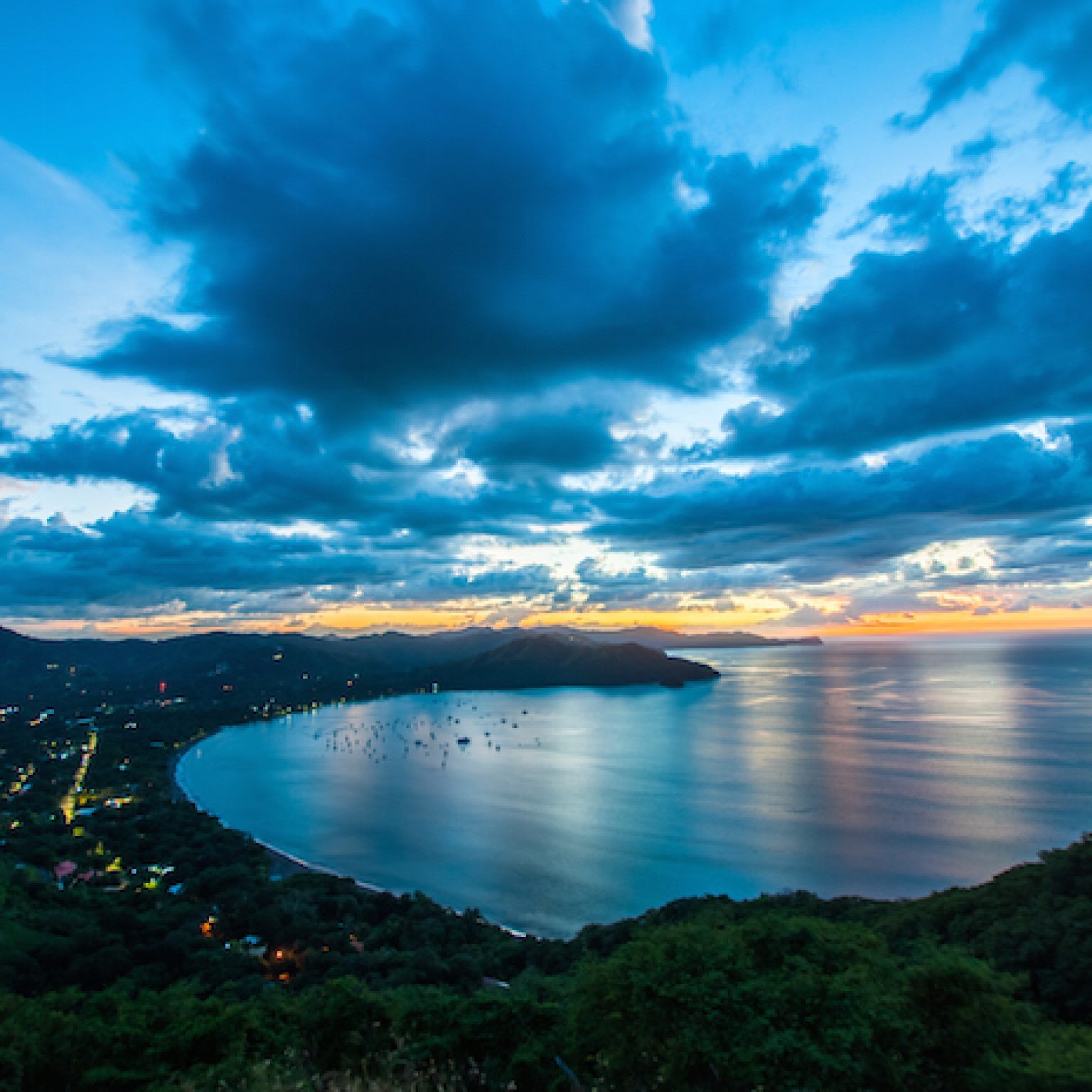 sunset-playas-del-coco-costa-rica