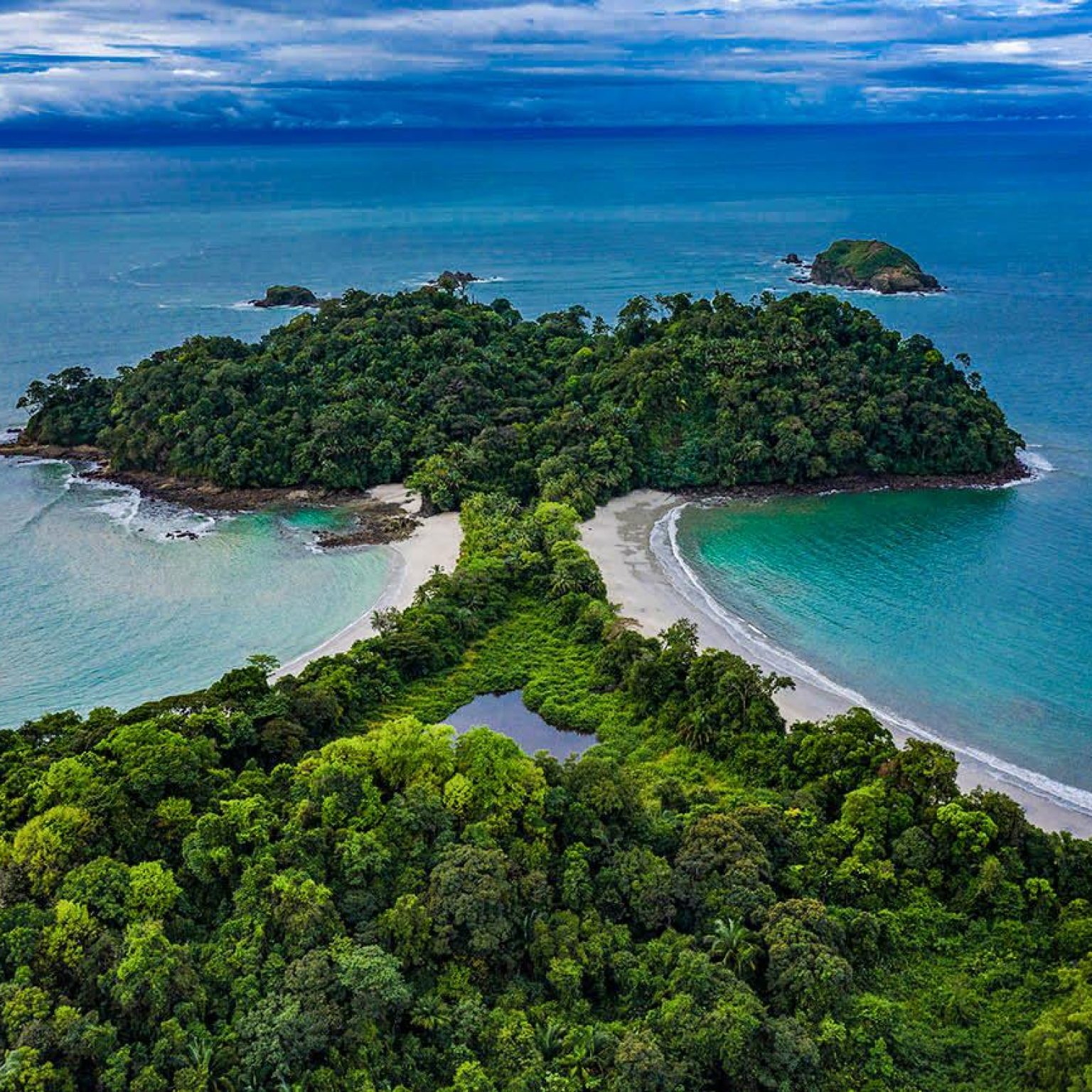 manuel-antonio-parque-nacional-costa-rica-2-1